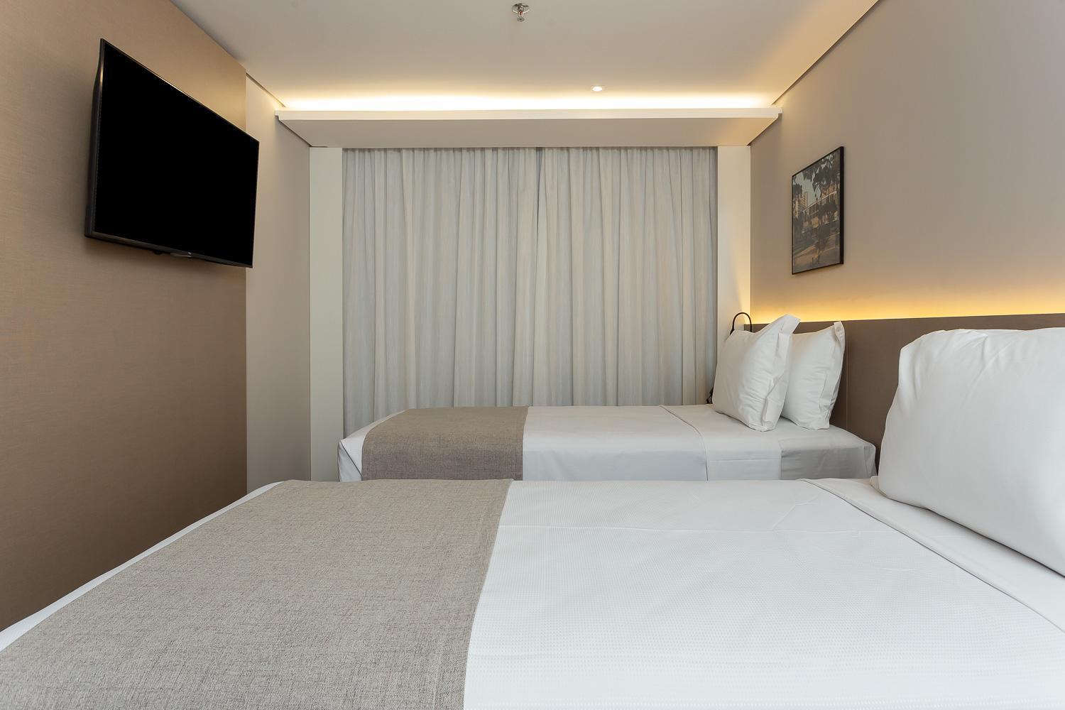Hotel Roochelle Convention By Nobile กูรีตีบา ภายนอก รูปภาพ