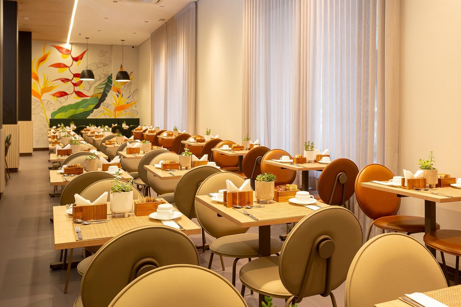 Hotel Roochelle Convention By Nobile กูรีตีบา ภายนอก รูปภาพ