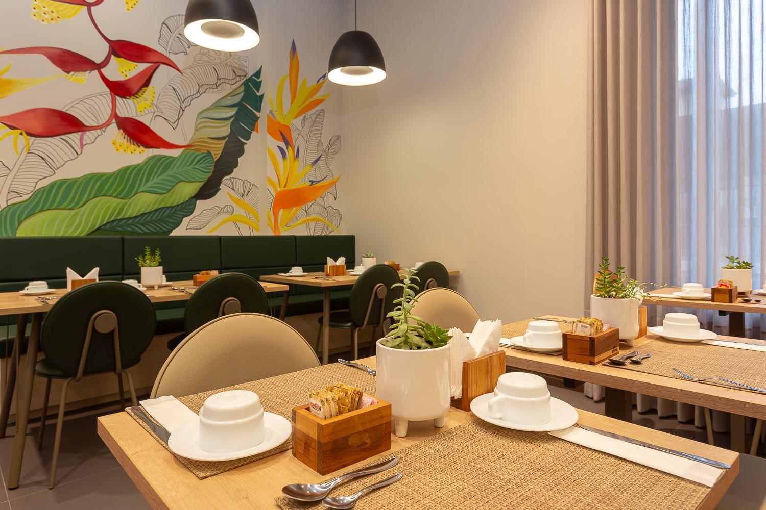 Hotel Roochelle Convention By Nobile กูรีตีบา ภายนอก รูปภาพ